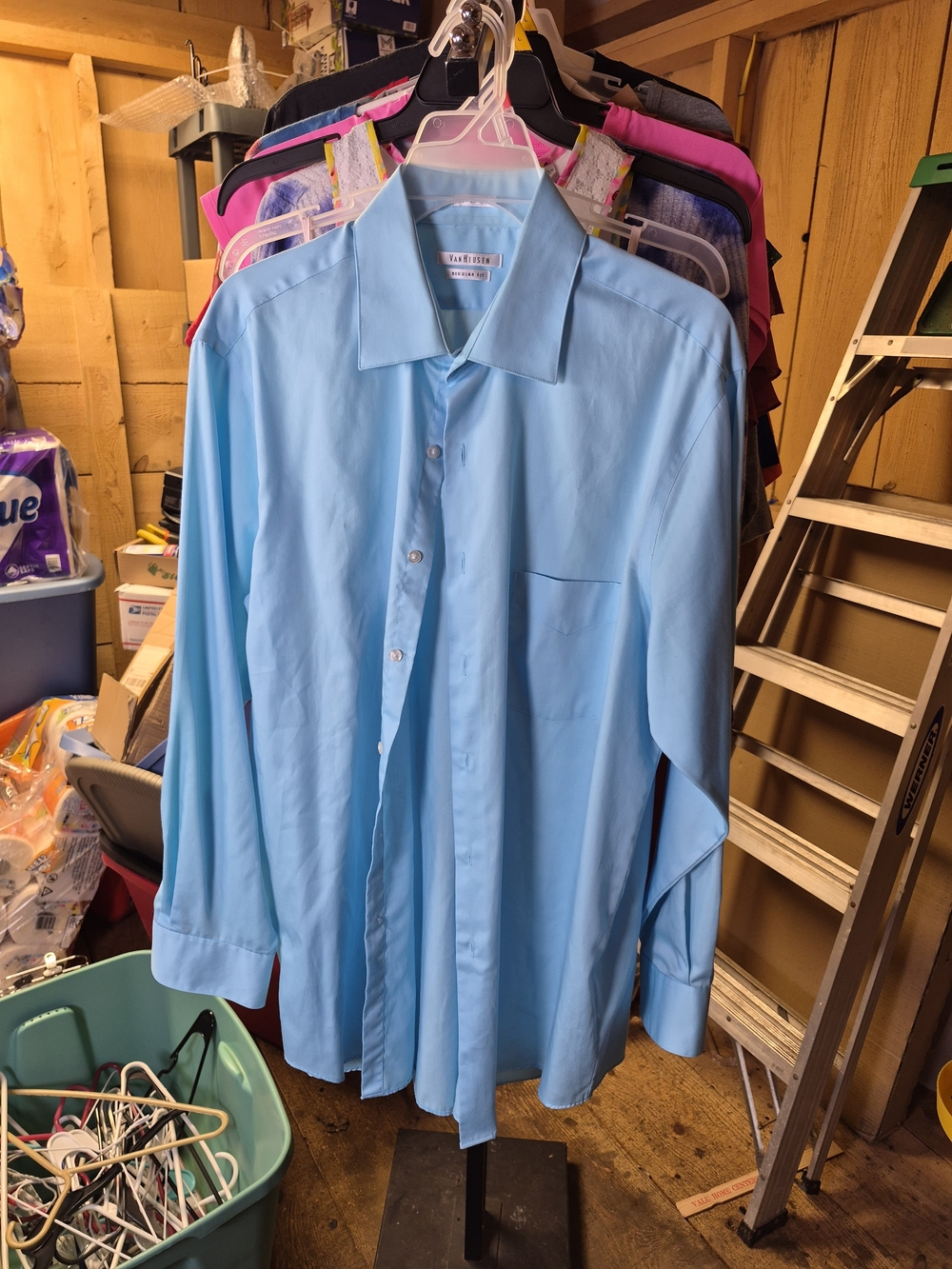 Van Heusen Men's Light Blue Dress Shirt Bin 63
